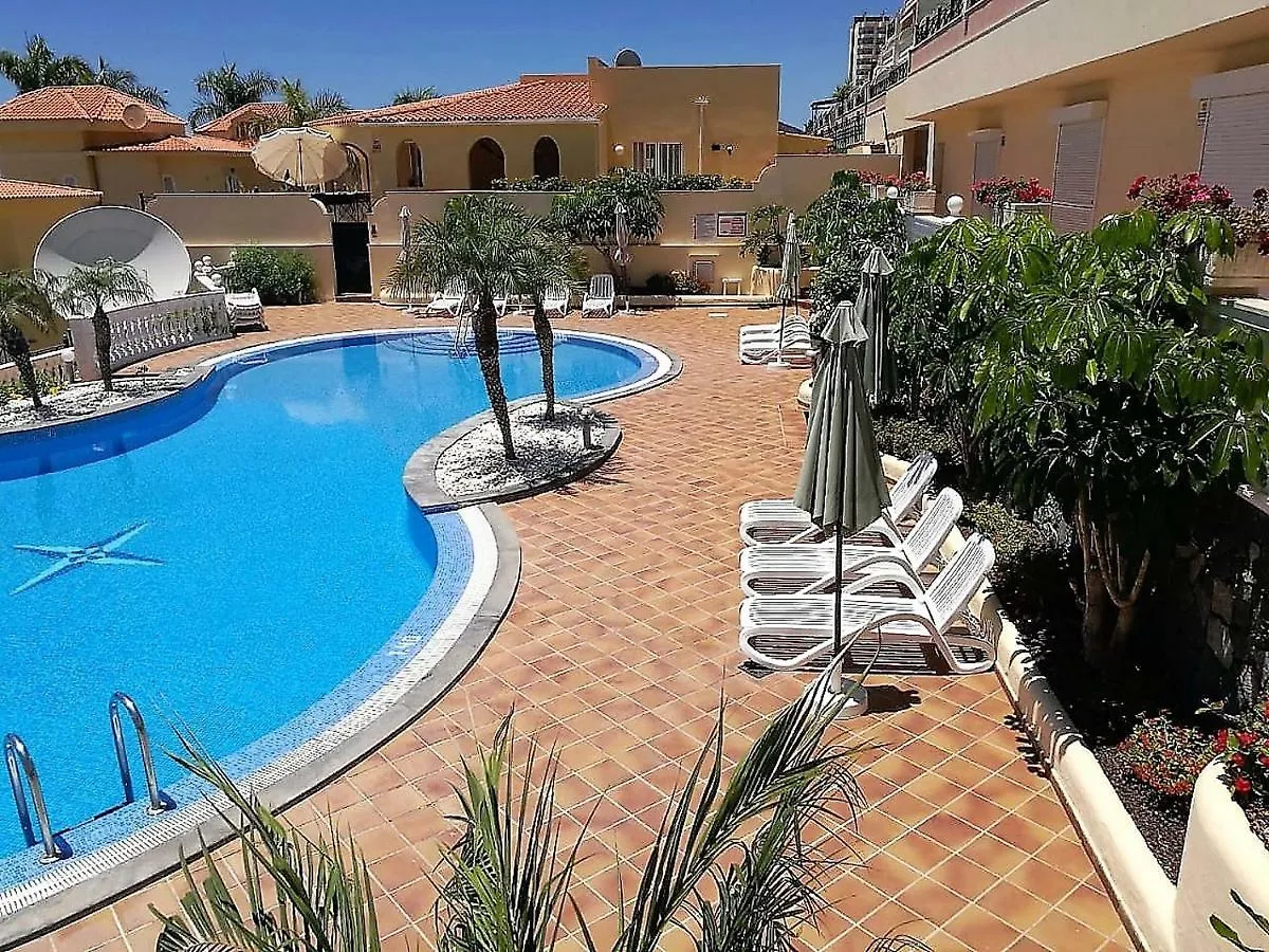 Großartige eigene Etage von “Villa am Ozean“ . Offener Terrasse. Separater Eingang. Nur für Erwachsene. Los Cristianos  Los Cristianos (Tenerife)