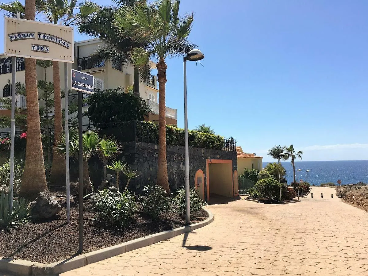 Großartige eigene Etage von “Villa am Ozean“ . Offener Terrasse. Separater Eingang. Nur für Erwachsene. Los Cristianos  Spanien